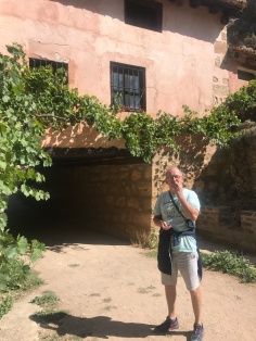 Eating the grapes we picked on our walk..Albarracín