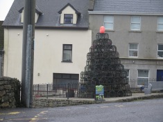Roundstone - Christmas tree made of fishing nets